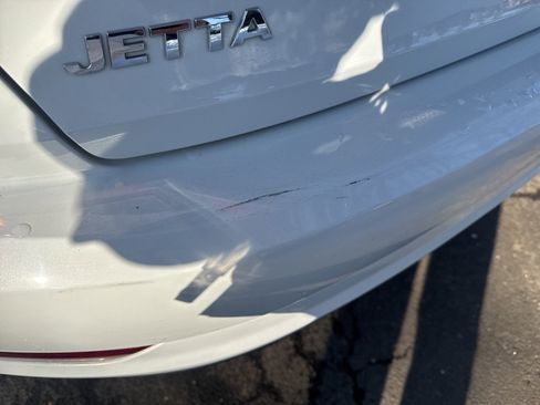 Used 2019 Volkswagen Jetta SE w/ Cold Weather Package image 23