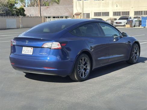 Used 2021 Tesla Model 3 Long Range image 4