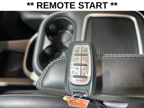 Certified 2024 Chrysler Pacifica Touring-L FWD image 16