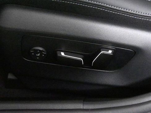 Used 2025 BMW i5 xDrive40 w/ Premium Package image 27