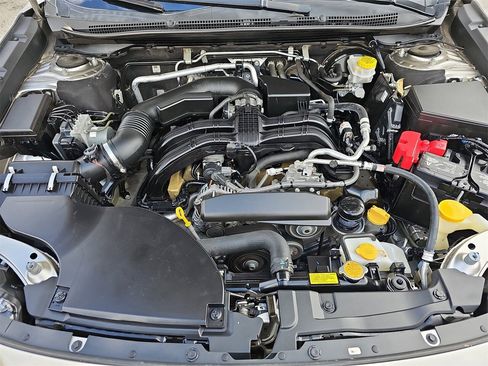 Used 2020 Subaru Outback Premium image 31