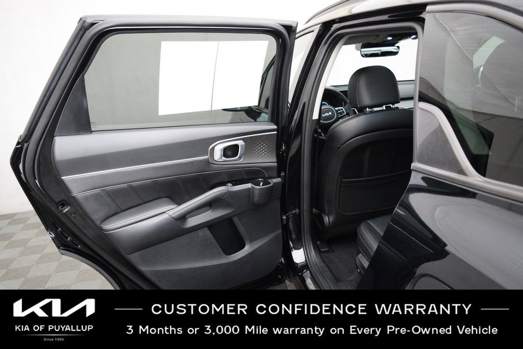 Certified 2023 Kia Sorento SX AWD/4WD image 11