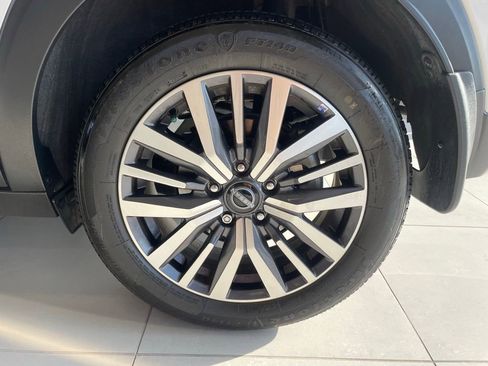 Certified 2024 Nissan Kicks SV FWD image 17
