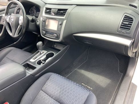 Used 2017 Nissan Altima 2.5 SV w/ Convenience Package FWD image 25