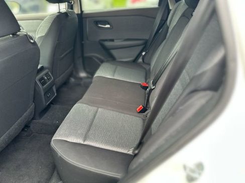 Used 2023 Nissan Rogue SV image 23