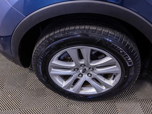 Used 2019 Ford Explorer XLT image 47