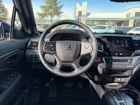 Used 2023 Honda Passport EX-L image 2