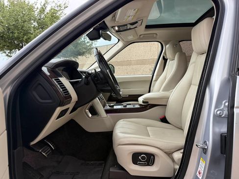 Used 2017 Land Rover Range Rover Supercharged AWD/4WD image 10