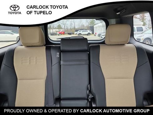 Used 2024 Lexus GX 550 image 31