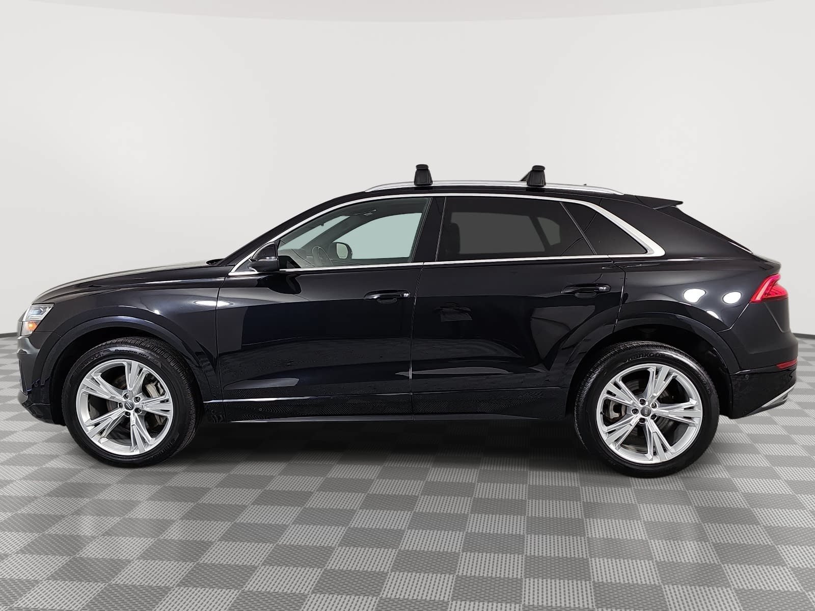 Used 2019 Audi Q8 Premium Plus AWD/4WD image 5
