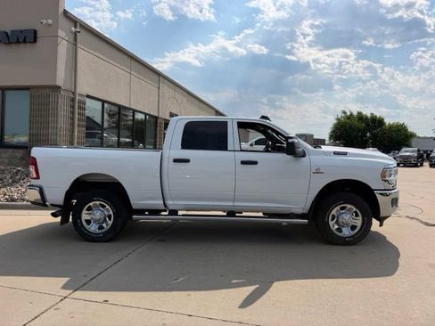 Used 2023 RAM 2500 Tradesman AWD/4WD image 5