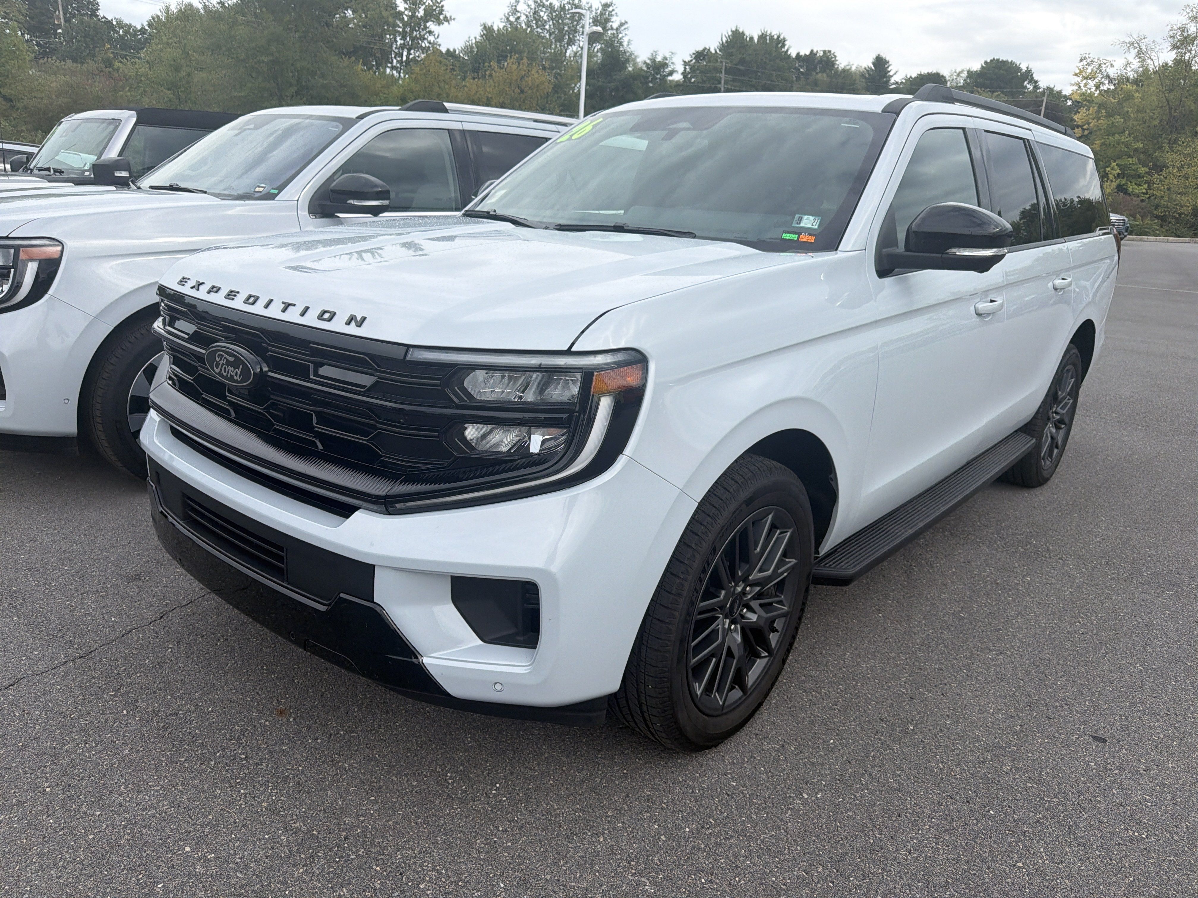 Used 2026 Ford Expedition Max Platinum AWD/4WD image 2
