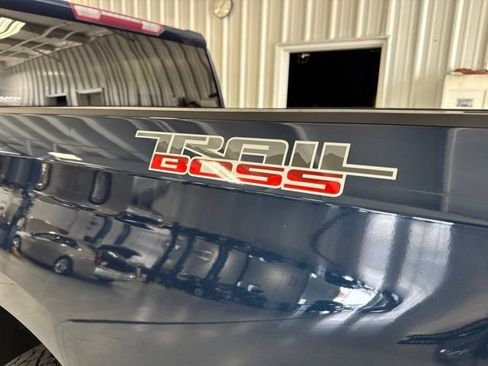 Used 2021 Chevrolet Silverado 1500 LT Trail Boss w/ Bed Protection Package AWD/4WD image 10