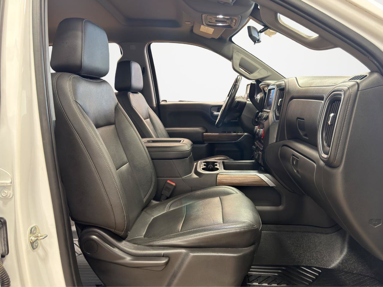 Used 2020 Chevrolet Silverado 1500 RST AWD/4WD image 30
