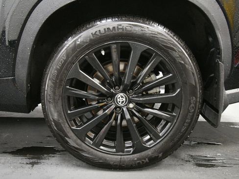 Used 2023 Toyota Highlander XSE image 37