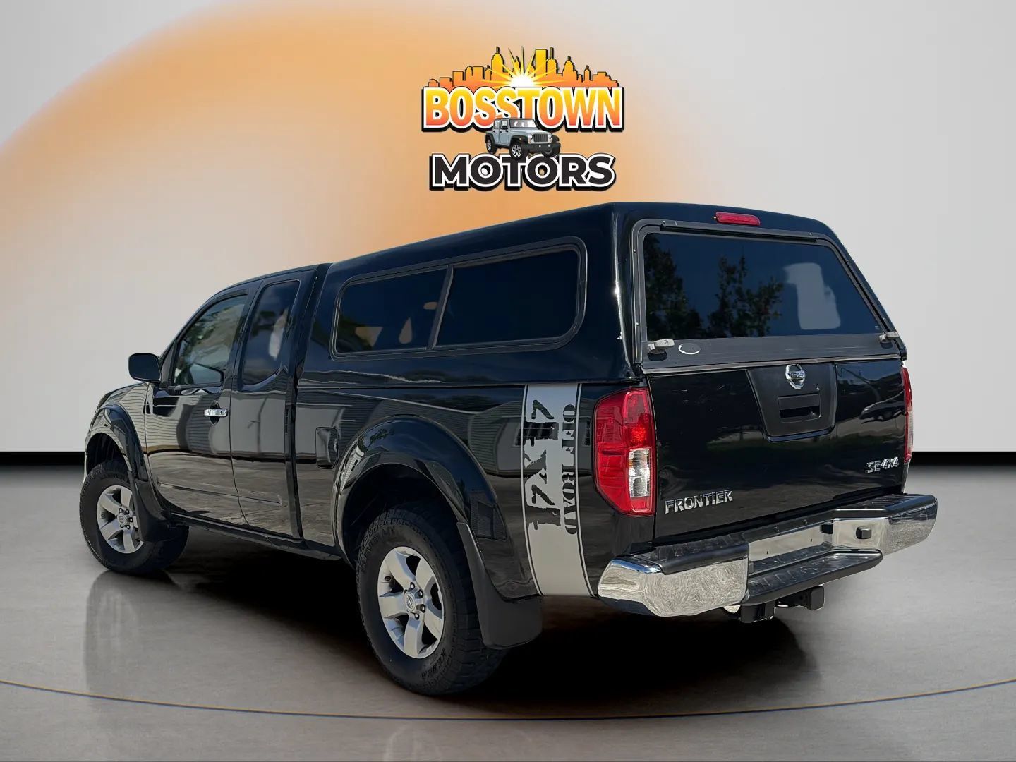 Used 2010 Nissan Frontier SE w/ SE Value Truck Pkg AWD/4WD image 5