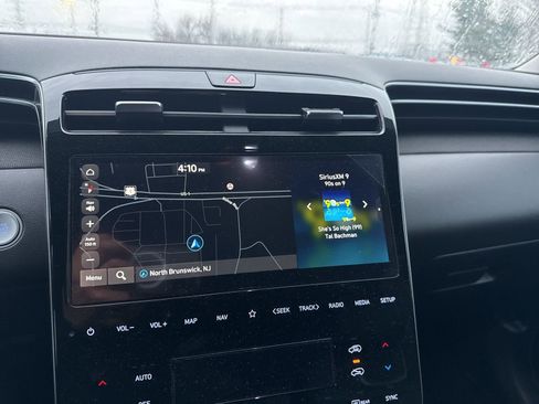 Used 2024 Hyundai Tucson Limited image 18