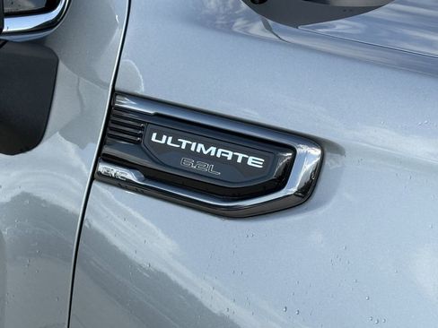 Used 2025 GMC Sierra 1500 Denali Ultimate AWD/4WD image 8