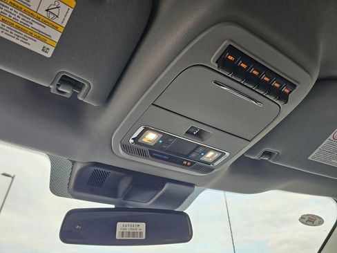 New 2025 Ford F250 Lariat w/ Lariat Ultimate Package image 28