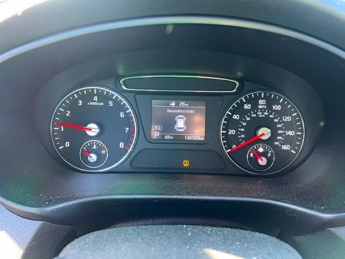 Used 2020 Kia Sorento FWD V6 image 9