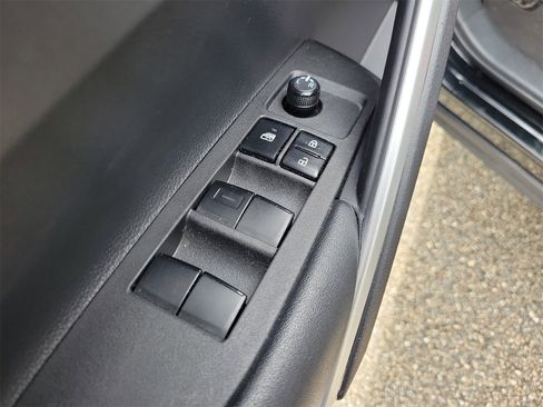 Used 2024 Toyota Corolla Cross AWD Hybrid image 14