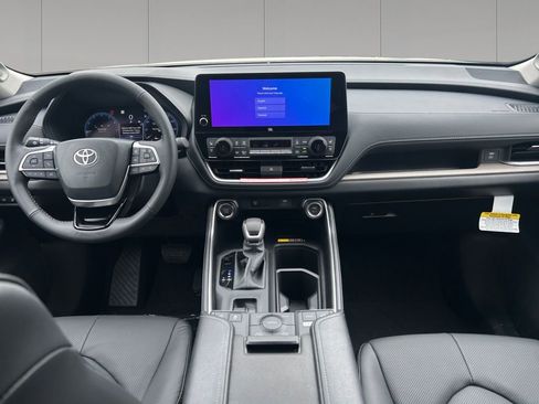 New 2026 Toyota Grand Highlander AWD image 12