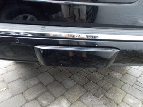 Used 2020 GMC Yukon Denali w/ Denali Premium Package image 5