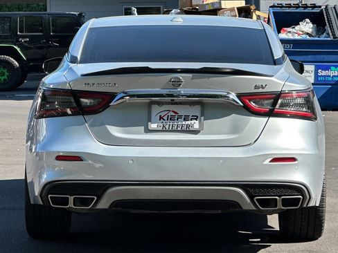 Used 2022 Nissan Maxima SV w/ Floor Mat Group FWD image 5