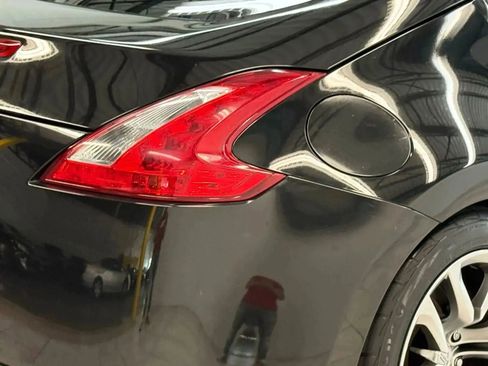 Used 2014 Nissan 370Z Touring image 10