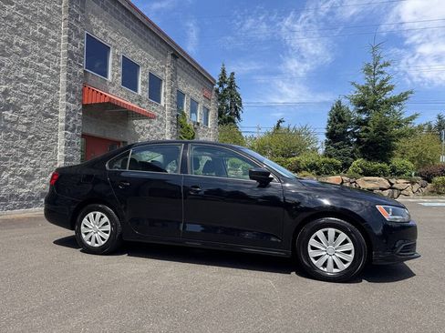 Used 2011 Volkswagen Jetta Sedan FWD image 5
