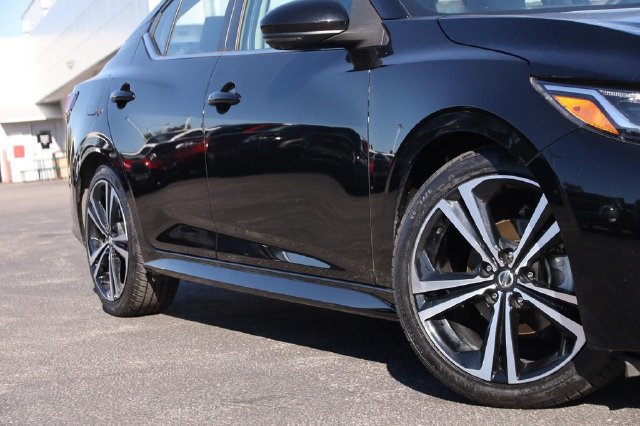 Certified 2022 Nissan Sentra SR w/ SR Premium Package FWD image 3
