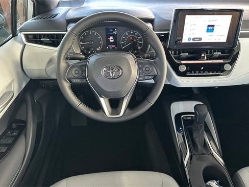 Used 2026 Toyota Corolla SE image 12