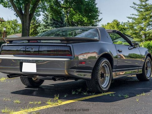 Used 1989 Pontiac Firebird Trans Am RWD image 8