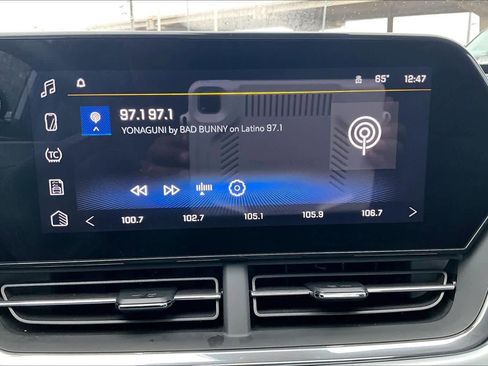 Used 2025 Chevrolet Trax LT w/ LT Convenience Package image 31