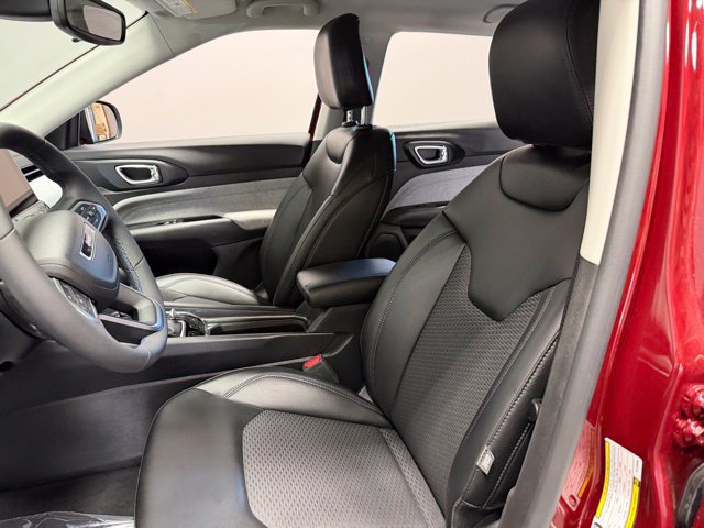 Used 2022 Jeep Compass Latitude AWD/4WD image 16