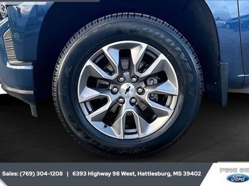 Used 2022 Chevrolet Silverado 1500 RST w/ Safety Package image 7