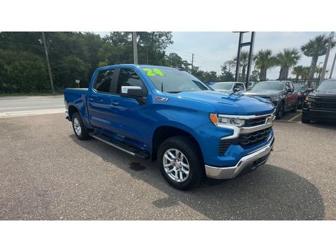 Used 2024 Chevrolet Silverado 1500 LT AWD/4WD image 8