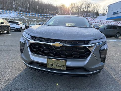 New 2026 Chevrolet Trax LT w/ LT Convenience Package image 11