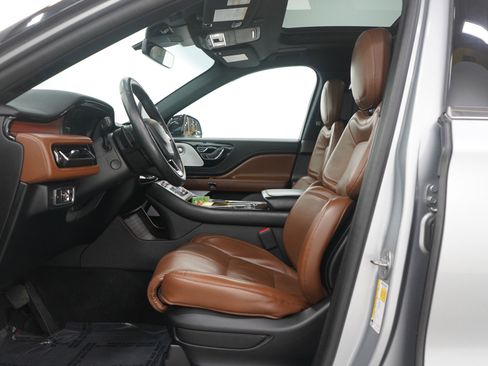 Used 2021 Lincoln Aviator Reserve w/ Equipment Group 201A image 24