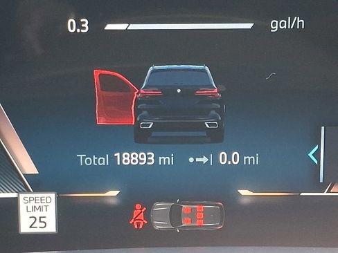 Used 2024 BMW X5 xDrive40i w/ M Sport Package image 21