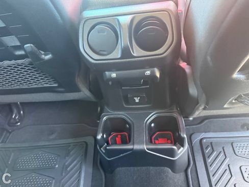 Used 2020 Jeep Wrangler Unlimited Rubicon AWD/4WD image 13