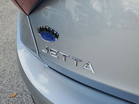 Used 2024 Volkswagen Jetta S image 9