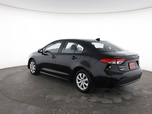 Used 2025 Toyota Corolla LE image 9