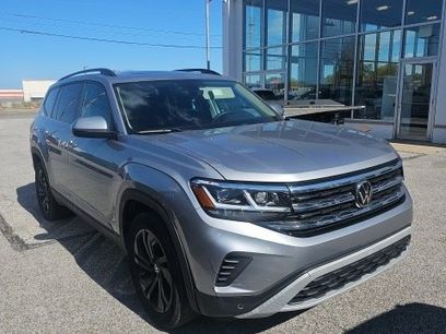 Used 2023 Volkswagen Atlas SE w/ Panoramic Sunroof Package