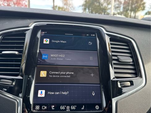 Certified 2023 Volvo XC90 B6 Plus image 27