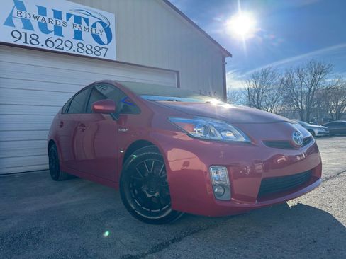 Used 2011 Toyota Prius Two image 1