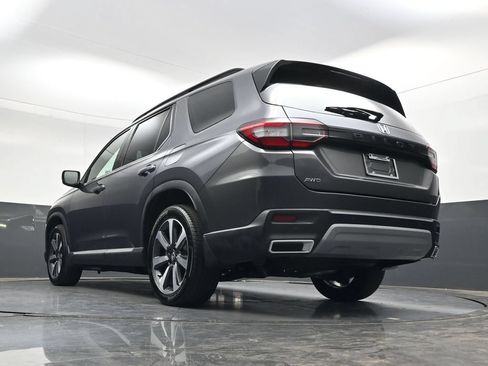 Used 2023 Honda Pilot Elite image 48