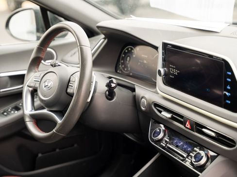 Used 2022 Hyundai Sonata SEL Plus w/ Preferred Accessory Package image 11