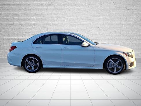 Used 2015 Mercedes-Benz C 300 4MATIC Sedan image 4