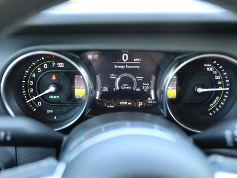 Used 2023 Jeep Wrangler Unlimited Sahara AWD/4WD image 41